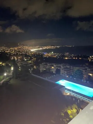 Baie Des Anges 公寓