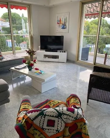Baie Des Anges 아파트